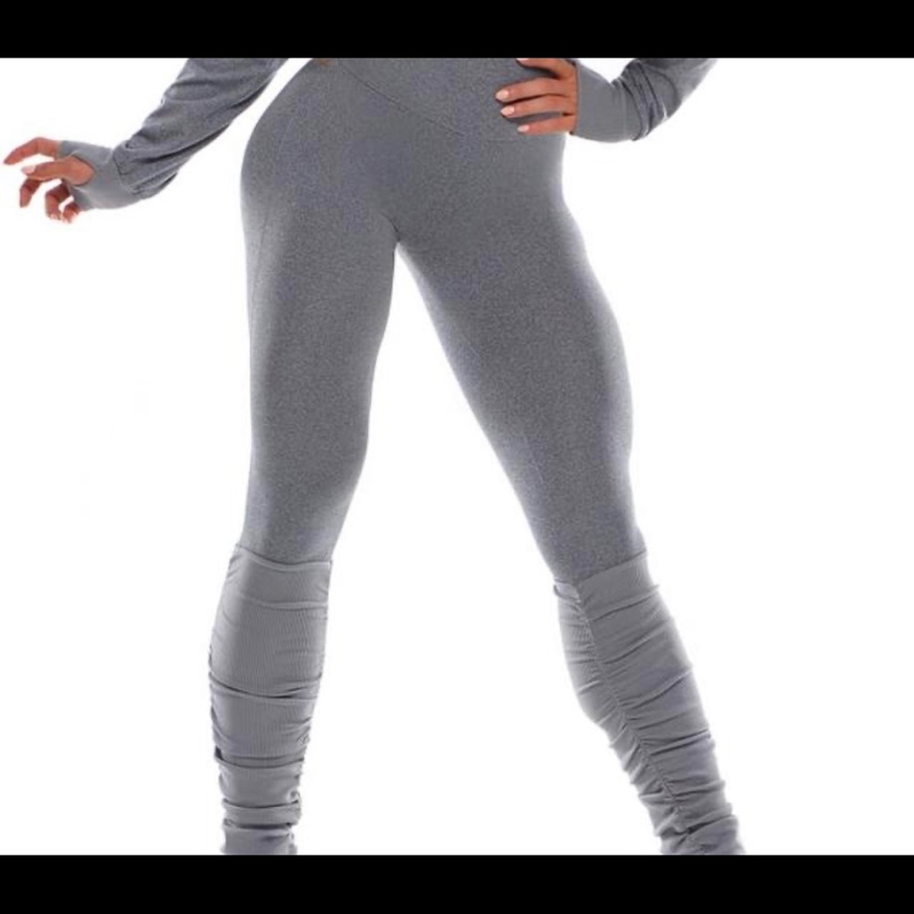 Bombshell sportswear legwarmer leggings
